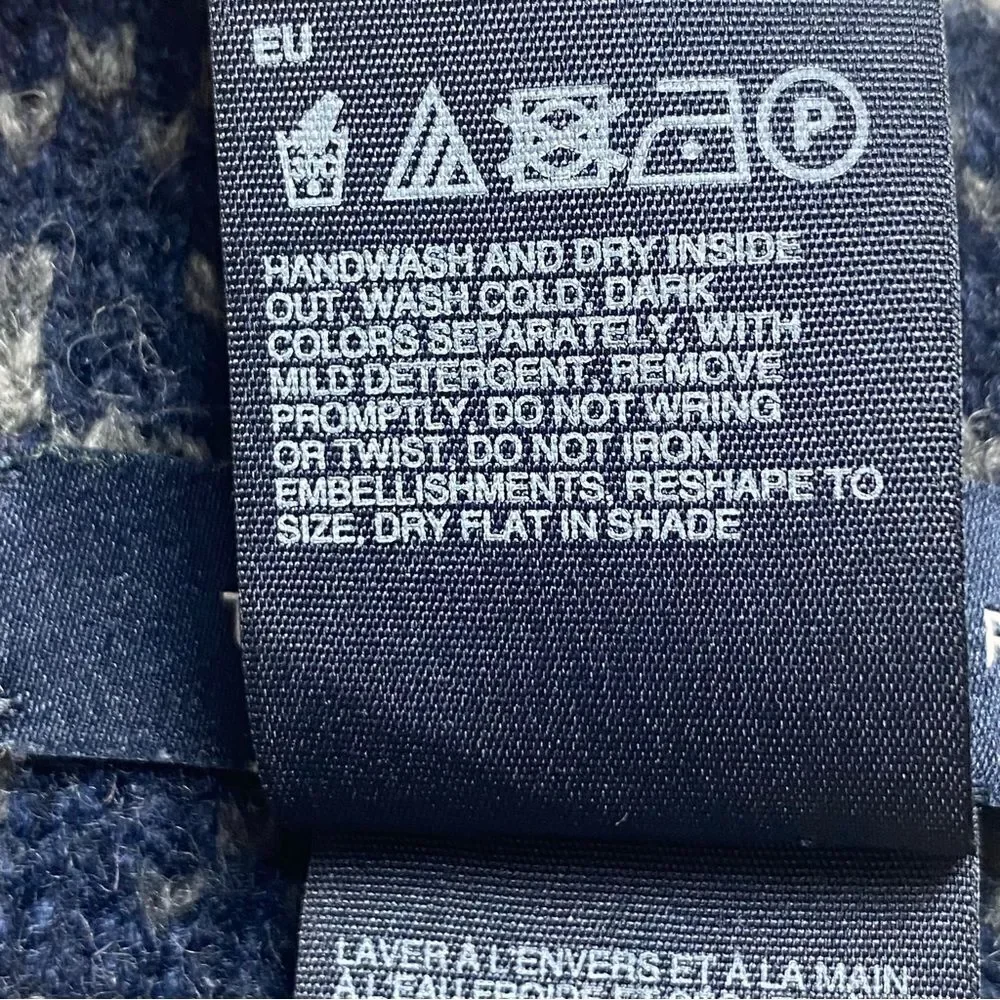 Tommy Hilfiger Wool Blend Gray White Scarves